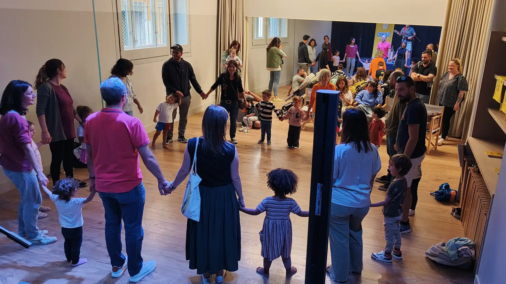 Música i moviment en família - captura-de-pantalla-2025-12-16-a-les-13.52.54.png