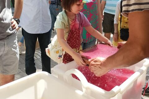 Crea amb el paper - crea-amb-el-paper-activitat-familiar-banyoles-61a9c.jpg